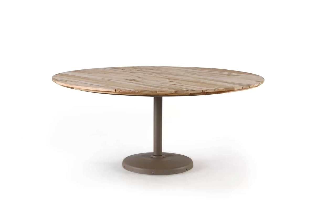 Mesa com Base em Concreto e Tampo Madeira Calla